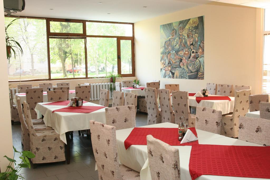 Interrum Hotel Razgrad Luaran gambar