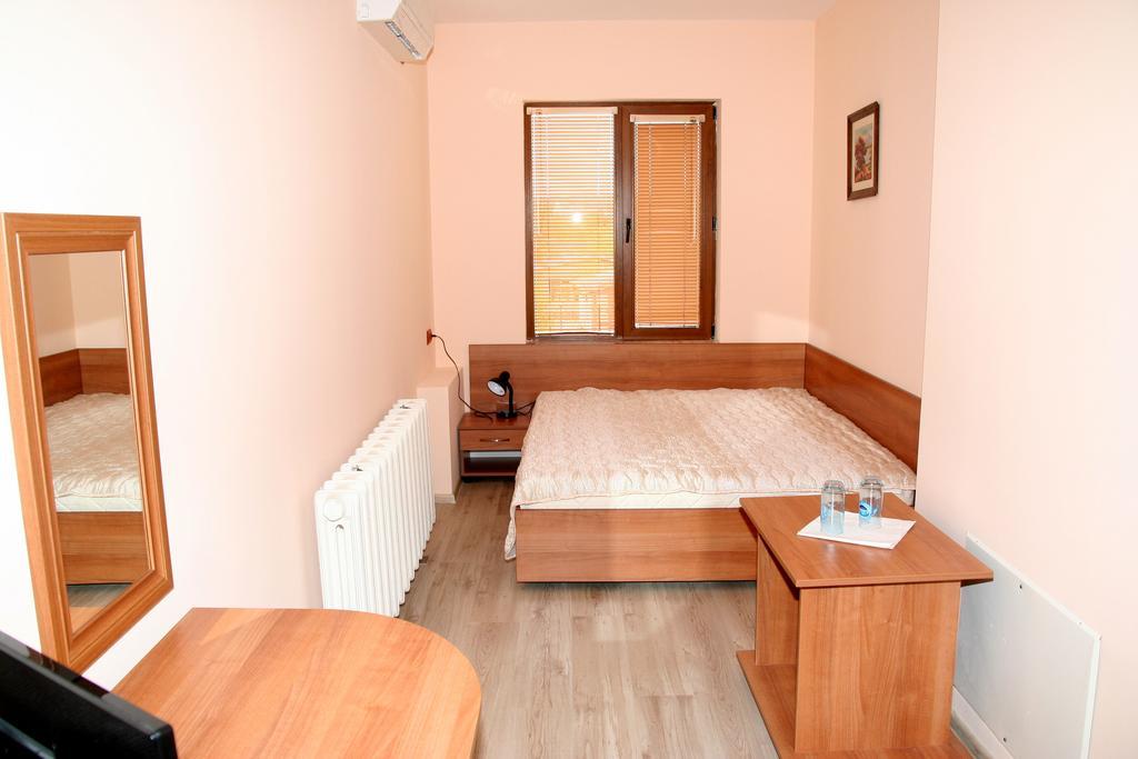 Interrum Hotel Razgrad Bilik gambar