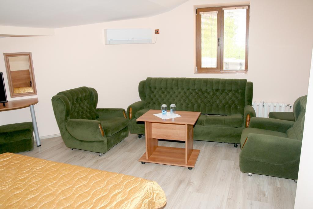 Interrum Hotel Razgrad Bilik gambar