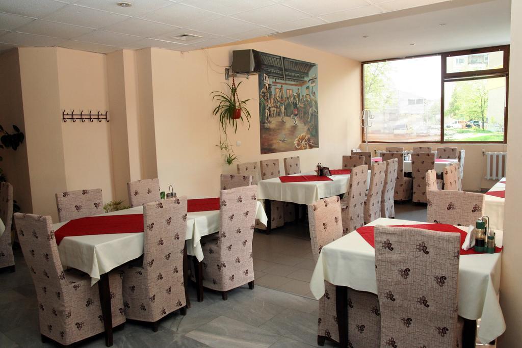 Interrum Hotel Razgrad Luaran gambar