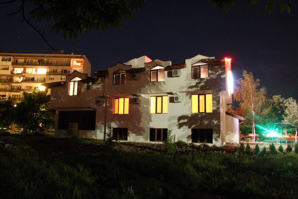 Interrum Hotel Razgrad Luaran gambar