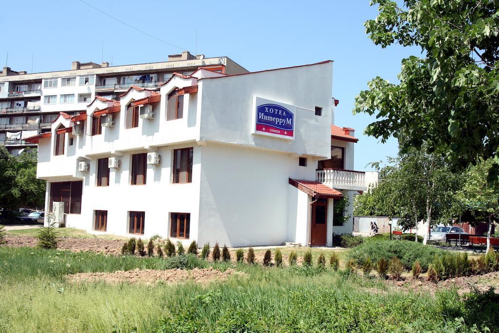 Interrum Hotel Razgrad Luaran gambar