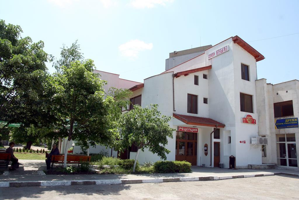 Interrum Hotel Razgrad Luaran gambar