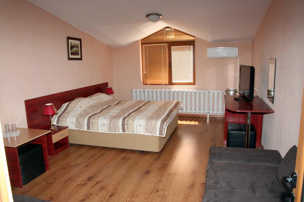 Interrum Hotel Razgrad Bilik gambar