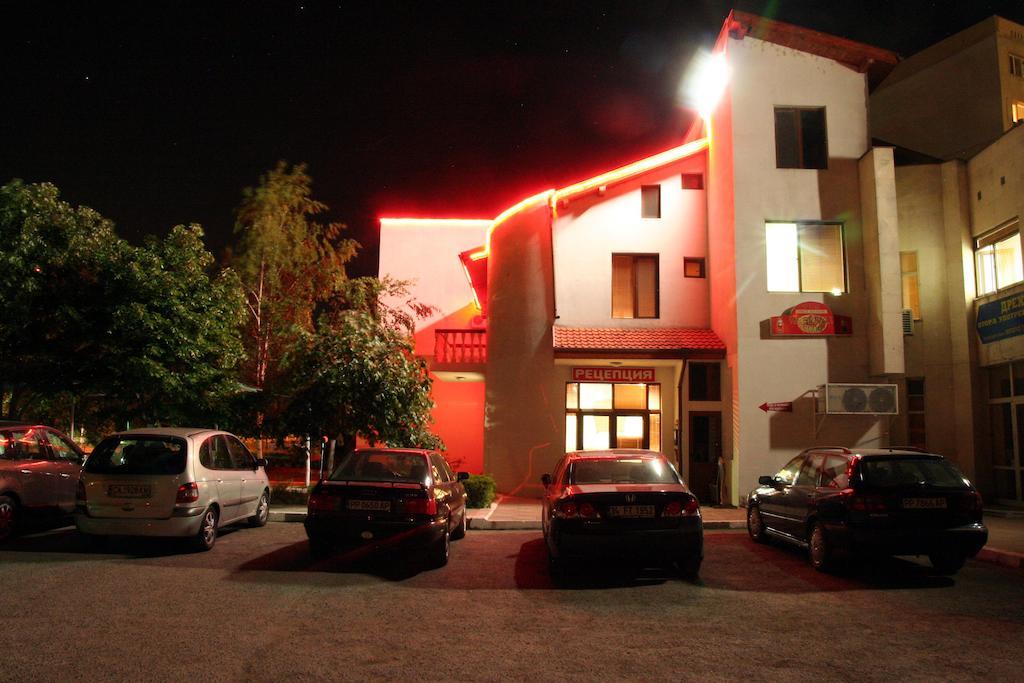 Interrum Hotel Razgrad Luaran gambar